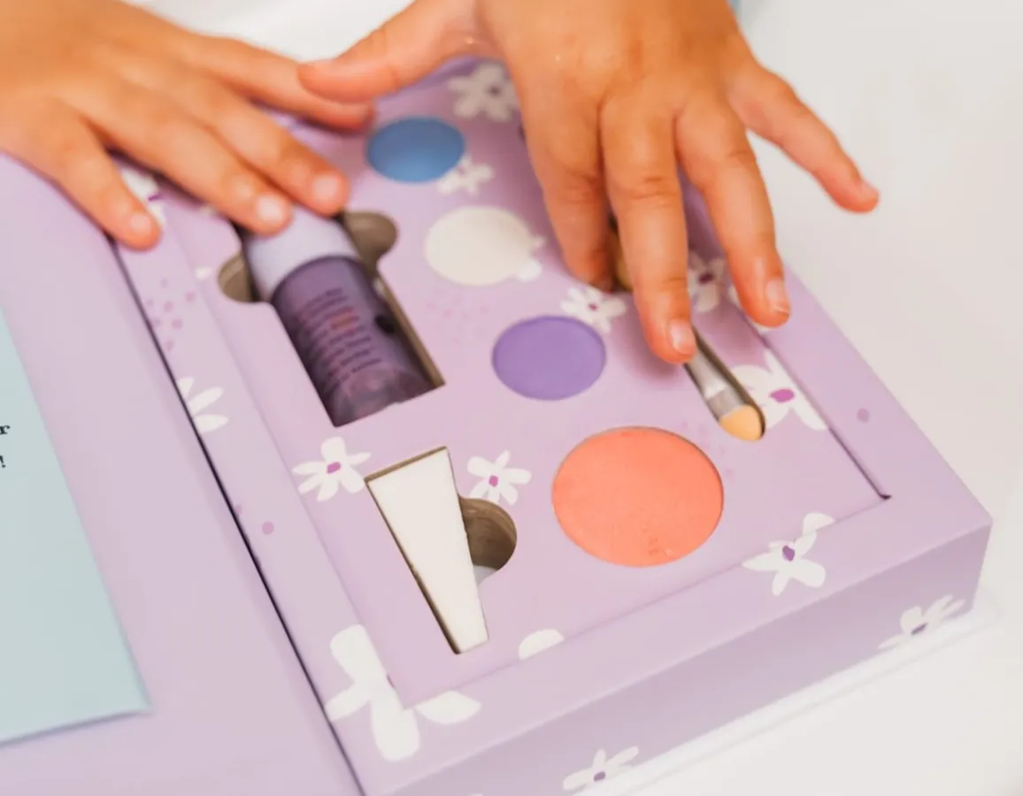 Sale No Nasties Deluxe Makeup Set - Purple Gift Box