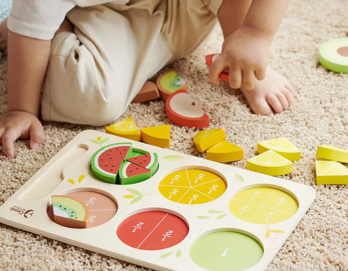 Outlet Classic World Fruity Fractions - Wooden Set