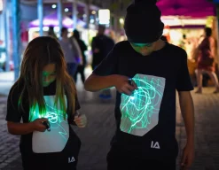 Outlet Illuminated Apparel Interactive Glow T-Shirt - Black age 5-6