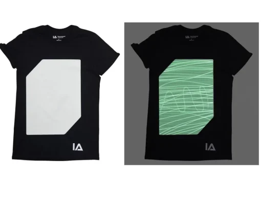 Outlet Illuminated Apparel Interactive Glow T-Shirt - Black age 5-6