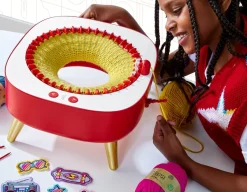 Discount FAO Schwarz Knitting Station - Make Beanie Hats & Scarves