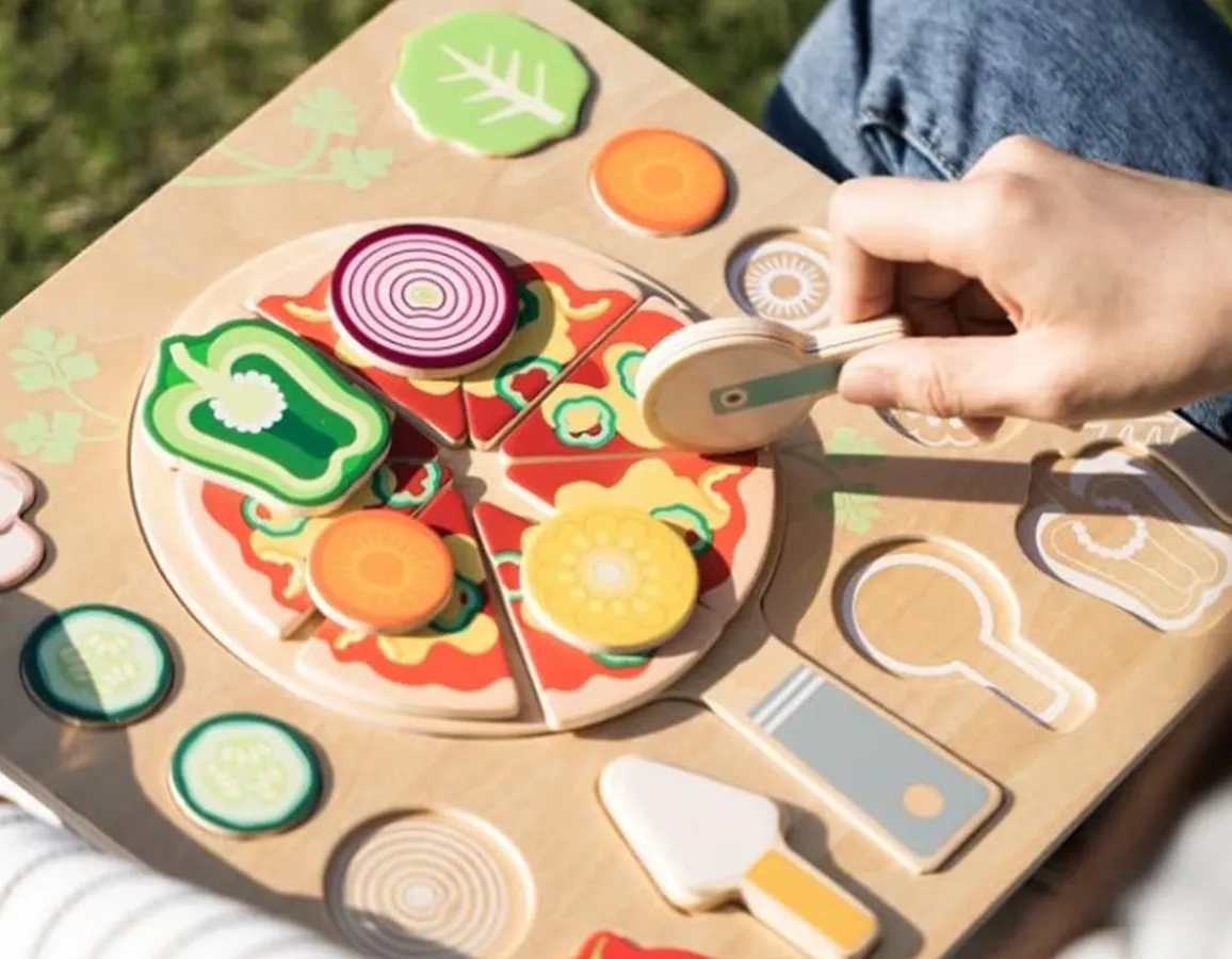 Classic World Pizza Puzzle - Imaginative Play