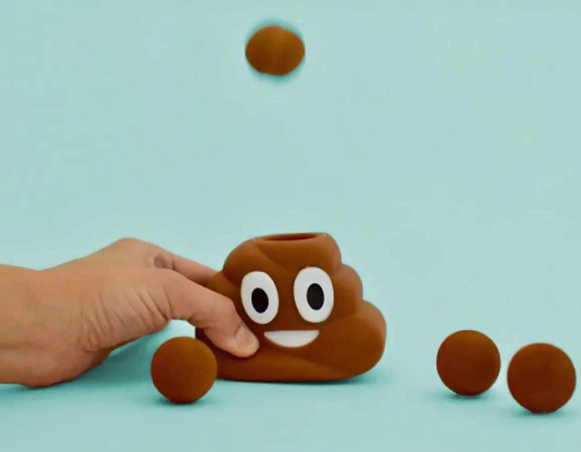 New Cheatwell Games Poo Popper - Squeeze to Shoot!