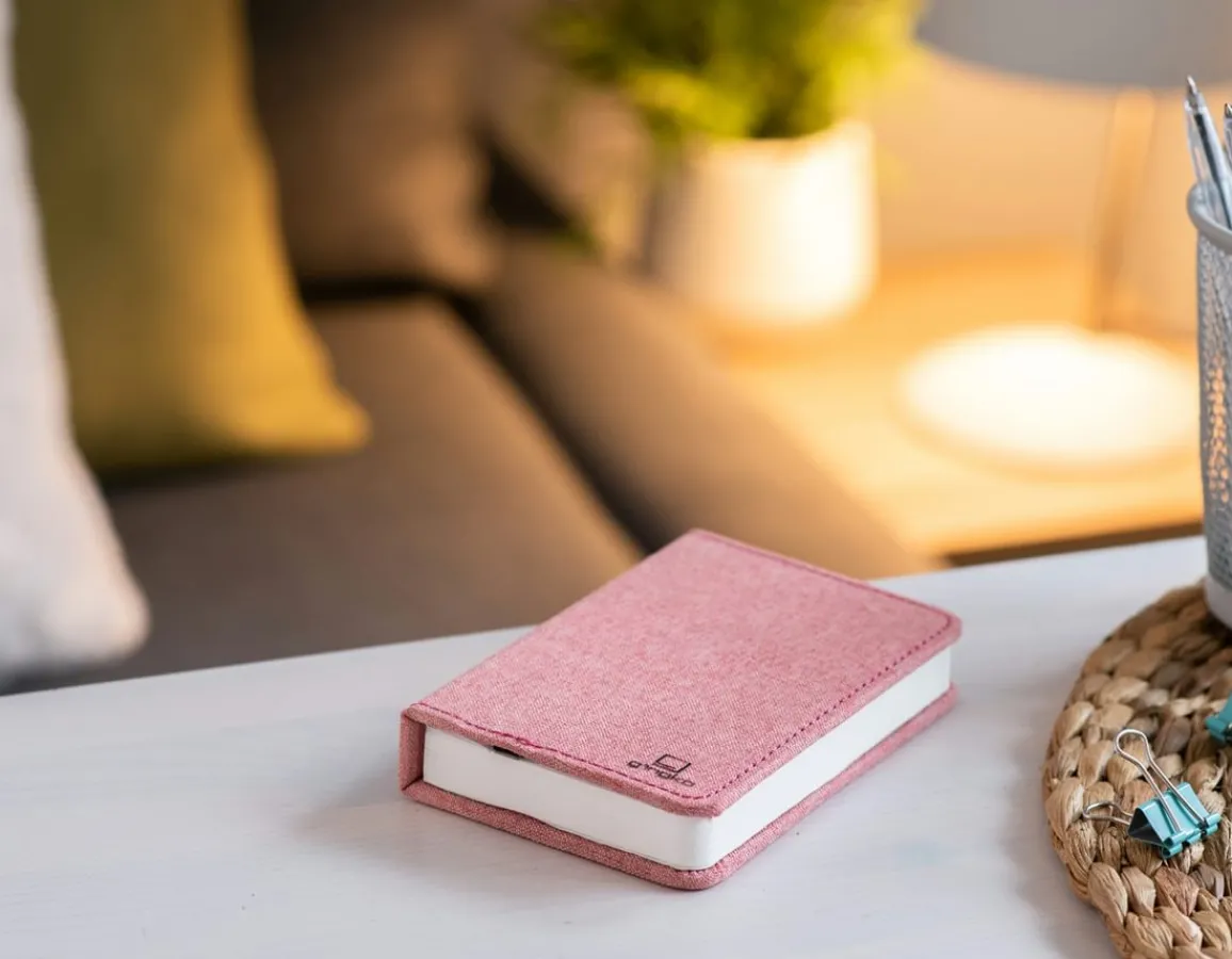 Sale Gingko Smart Book Light - Blush Pink