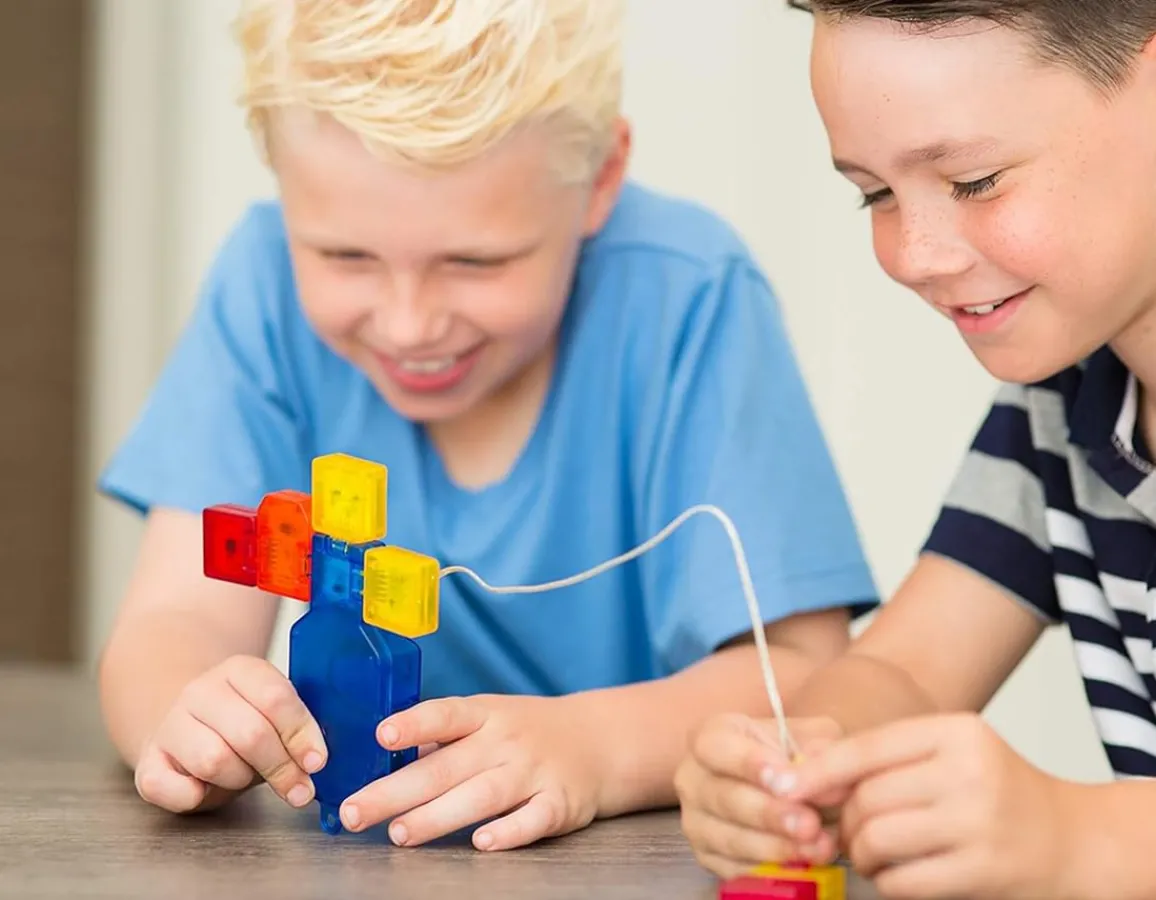 4M Spy Tech - E-Building with 30 Fun Projects